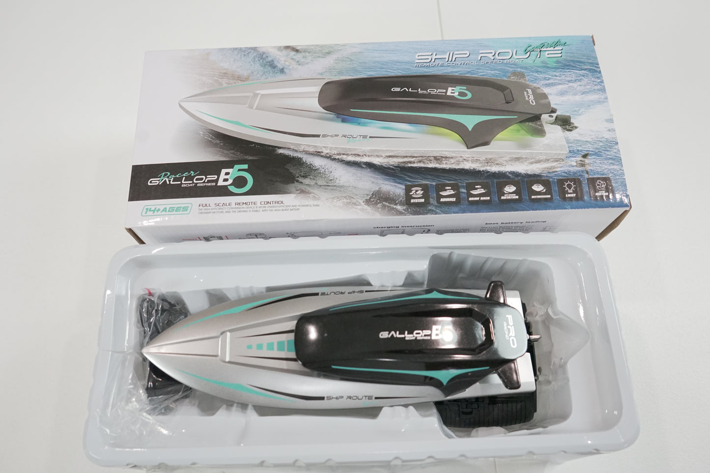 Gallop B5 remote control boat