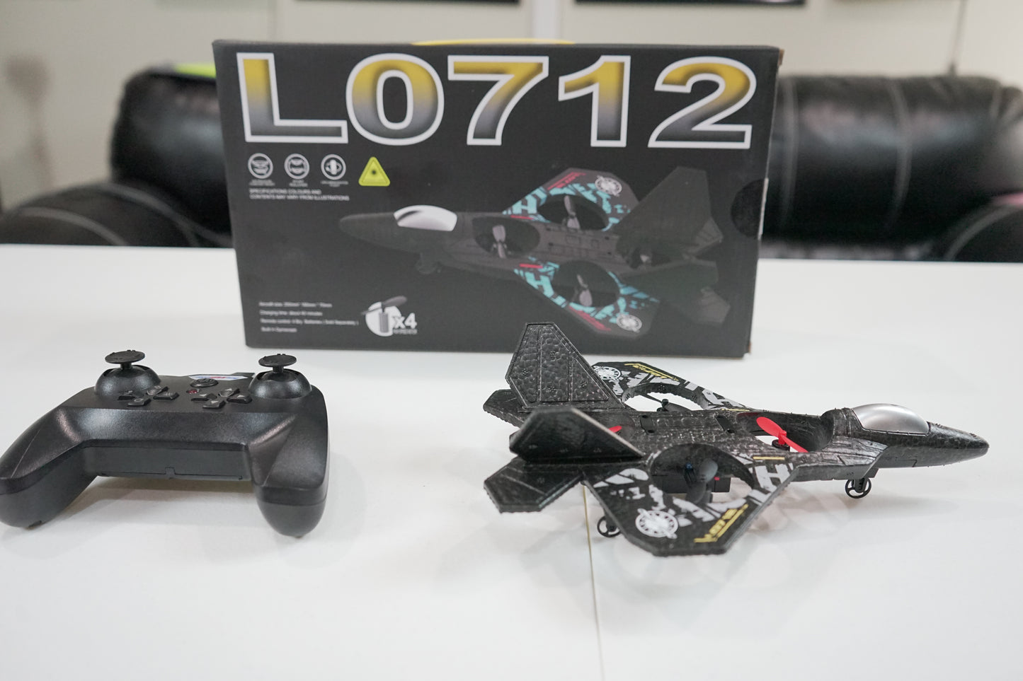 LO712 Remote control plane